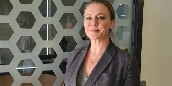 Laura Mc Bain Headshot